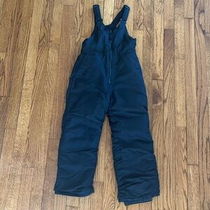 Preowned All In Motion Kids Black Snow Bib Size Small 6/7 Clean